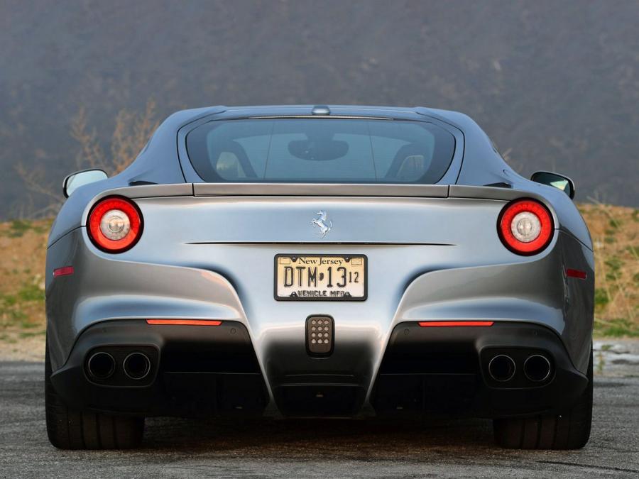  Ferrari F12berlinetta 2013 года  (US) (фото 11 из 12)
